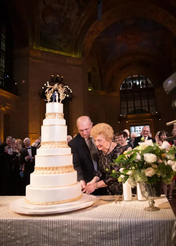 Bodas de ouro: Comemoração festa com família e amigos