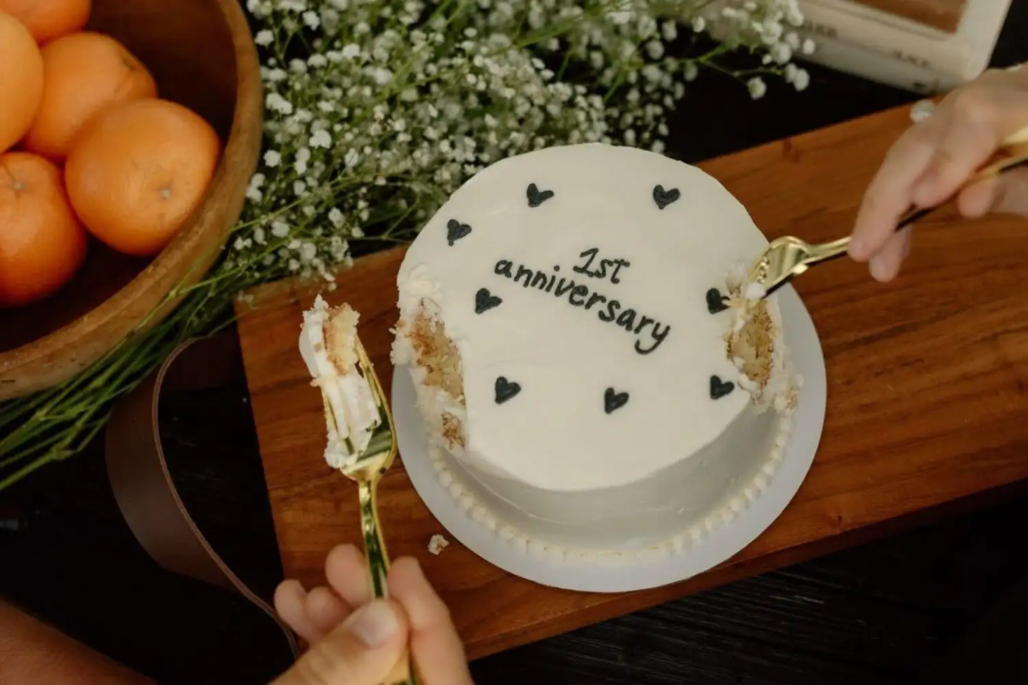 Bodas de Papel: o que significa e como comemorar seu primeiro ano de casamento