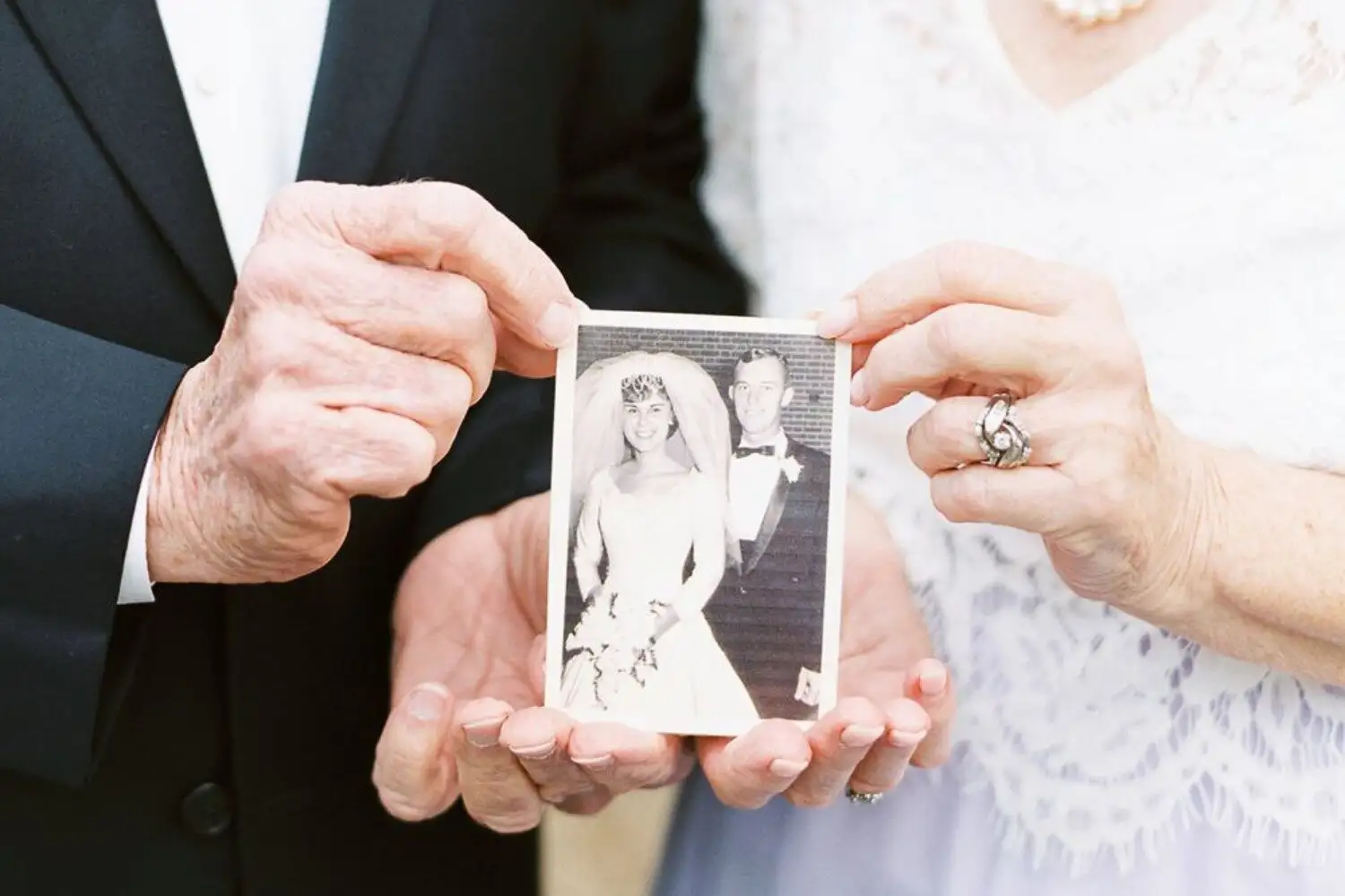 Bodas de Ouro: significado, ideias criativas e como celebrar 50 anos de amor